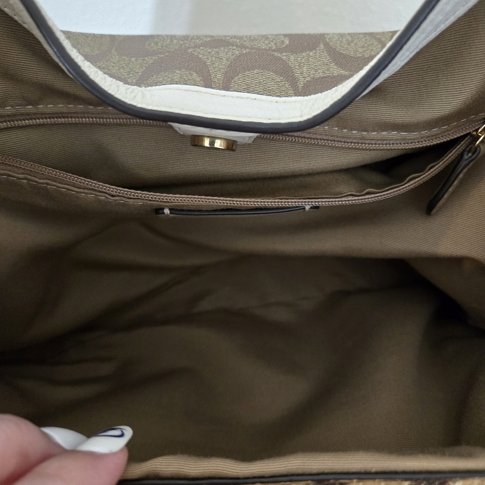 Coach Kristy C7332 Signature C With Snake Trim Shoulder Bag - Picture 10 of 16